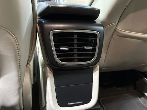 Used 2017 Lincoln MKX Select w/ Select Plus Package image 28