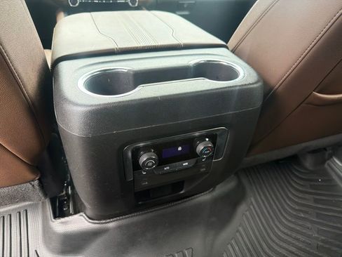Used 2025 Chevrolet Tahoe High Country w/ Sun And Tow Package AWD/4WD image 13