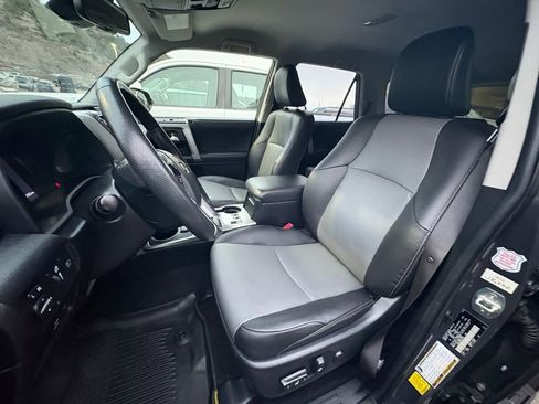 Certified 2024 Toyota 4Runner SR5 Premium image 2