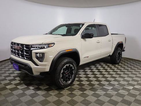 Used 2026 GMC Canyon AT4 AWD/4WD image 3