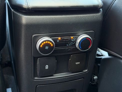 Used 2022 Ford Explorer XLT w/ Equipment Group 202A image 37