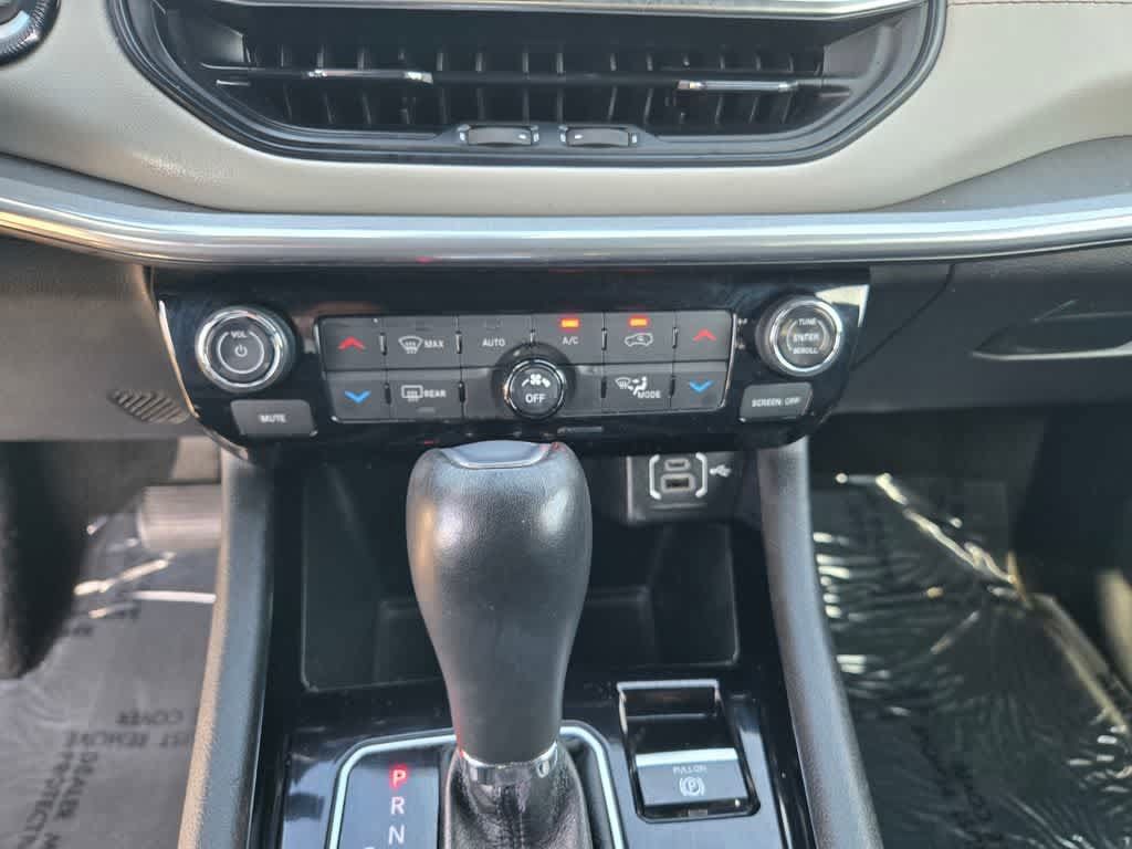 Used 2024 Jeep Compass Limited AWD/4WD image 15