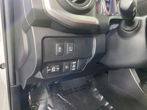 Certified 2022 Toyota Tacoma Limited image 13