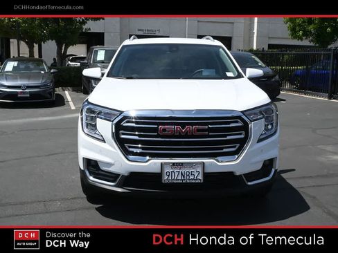 Used 2023 GMC Terrain SLT w/ Tech Package AWD/4WD image 2