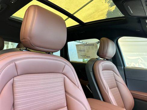 New 2026 Lincoln Nautilus Reserve AWD/4WD image 16