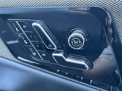 New 2025 Cadillac Optiq Sport 2 w/ LPO, ONYX Package image 28