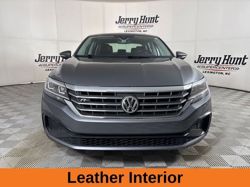 Used 2020 Volkswagen Passat 2.0T R-Line image 3