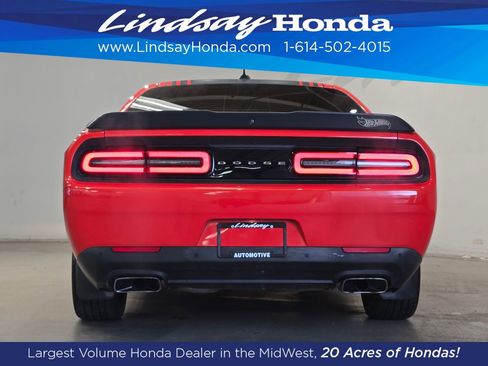 Used 2016 Dodge Challenger R/T RWD image 6