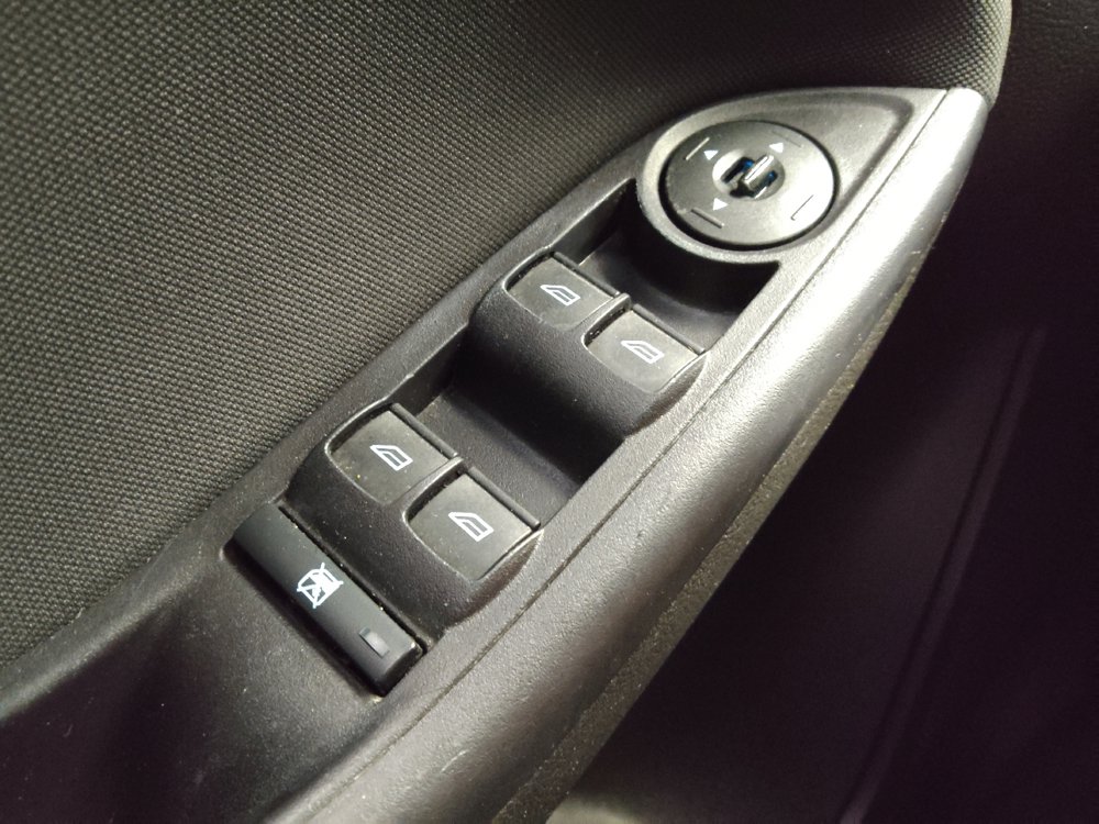 Used 2015 Ford Focus SE FWD image 27