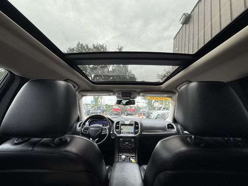 Used 2020 Chrysler 300 Limited image 21