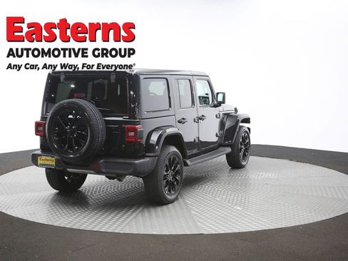 Used 2025 Jeep Wrangler Unlimited Sahara AWD/4WD image 40