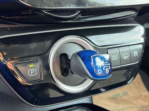 Certified 2022 Toyota Prius Prime LE FWD image 26