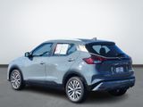 Used 2023 Nissan Kicks SV image 4