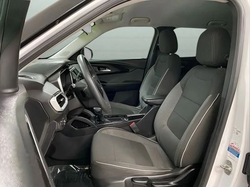 Used 2021 Chevrolet TrailBlazer LS FWD image 10