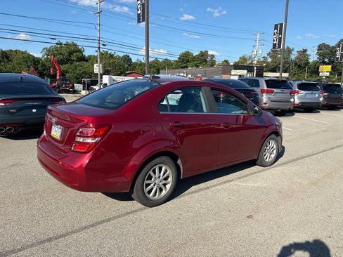 Used 2017 Chevrolet Sonic LT FWD image 7