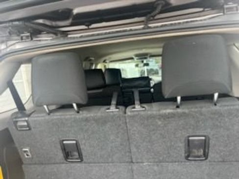 Used 2017 Toyota 4Runner SR5 AWD/4WD image 9