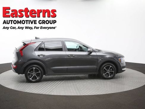 Used 2025 Kia Niro LX FWD image 41