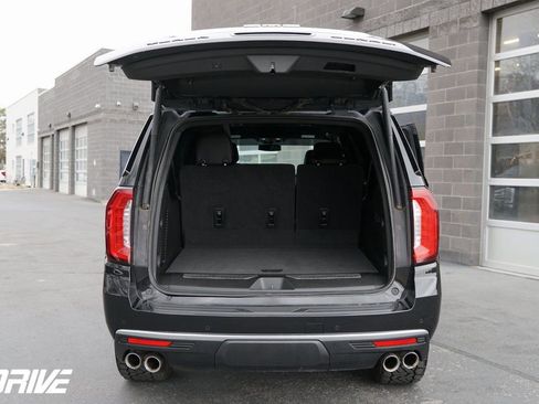 Used 2023 GMC Yukon XL Denali image 38