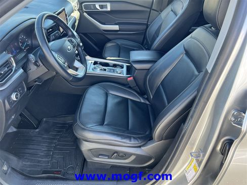 Used 2021 Ford Explorer XLT w/ Equipment Group 202A image 19