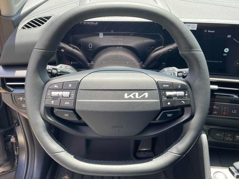 New 2026 Kia Sportage SX image 8