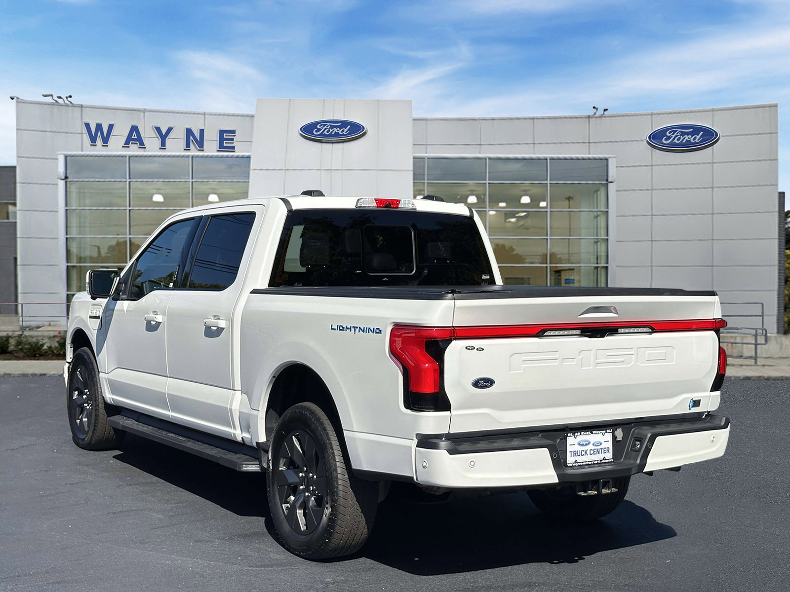 Used 2023 Ford F150 Lightning Lariat w/ Equipment Group 511A High AWD/4WD image 4