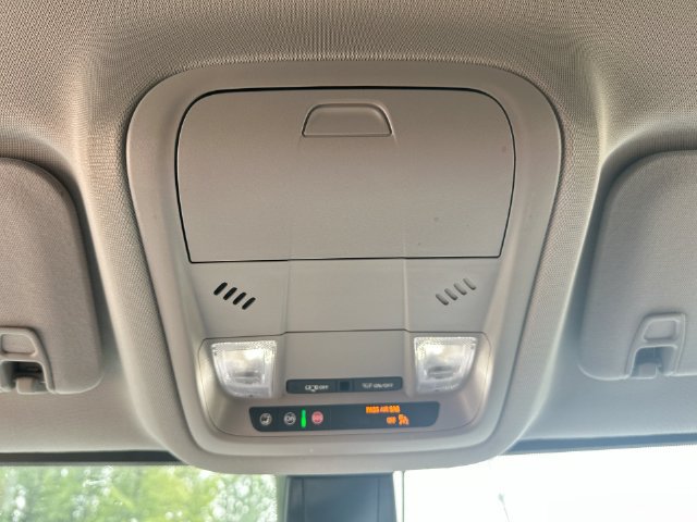 Used 2023 GMC Acadia SLE FWD image 42