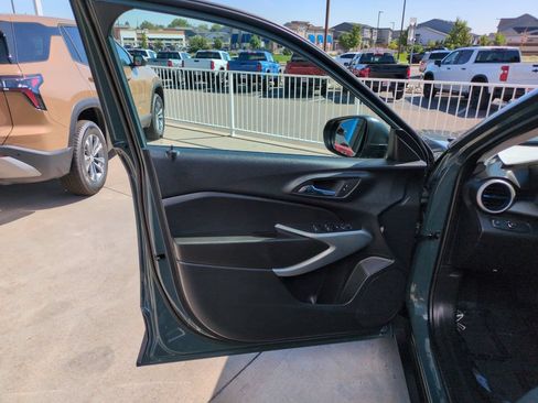Used 2026 Chevrolet Trax LS FWD image 10
