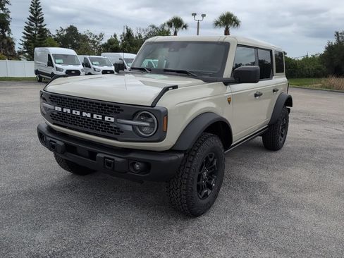 New 2026 Ford Bronco Badlands AWD/4WD image 6