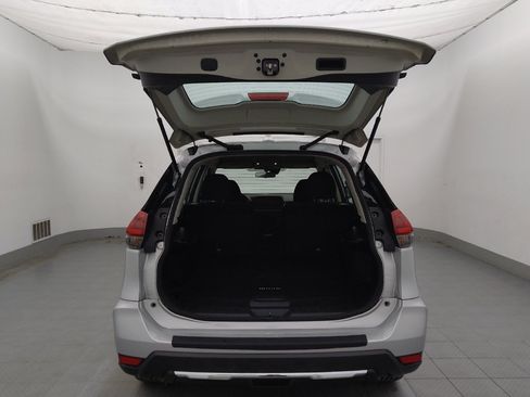 Used 2020 Nissan Rogue S FWD image 29
