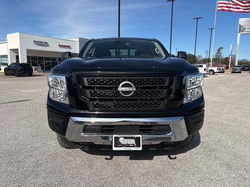Used 2023 Nissan Titan SV w/ SV Convenience Package image 8