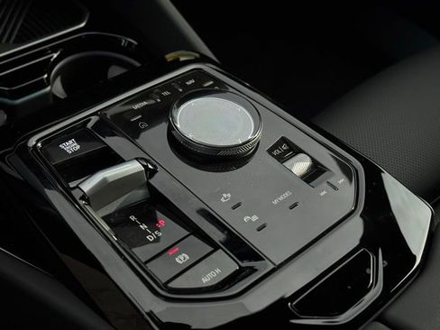 New 2026 BMW 530i xDrive w/ Premium Package image 32