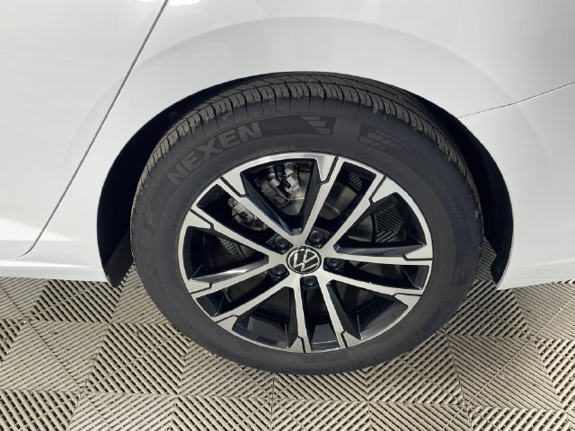 Used 2024 Volkswagen Jetta Sport FWD image 19