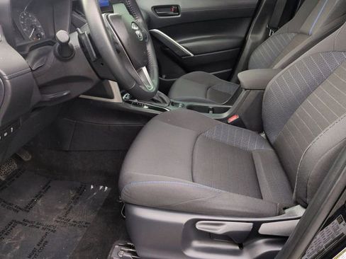 Certified 2025 Toyota Corolla Cross AWD Hybrid w/ Moonroof Package image 13