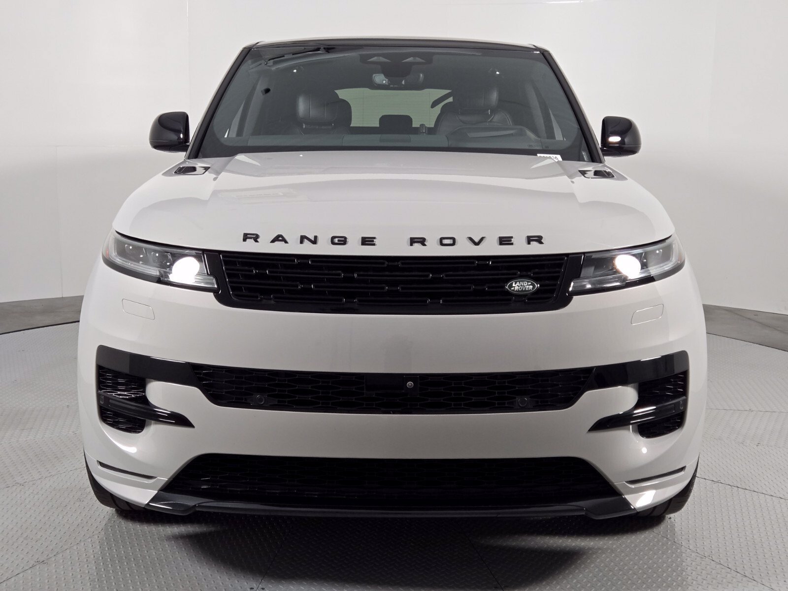 Used 2025 Land Rover Range Rover Sport Dynamic SE AWD/4WD image 8