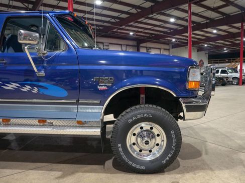 Used 1996 Ford F250 4x4 Regular Cab image 11