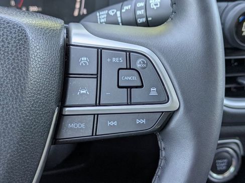 Used 2025 Toyota Grand Highlander FWD image 29