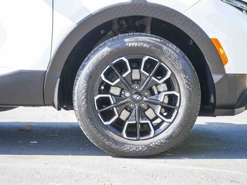 Used 2023 Hyundai Santa Cruz SEL w/ Activity Package FWD image 8