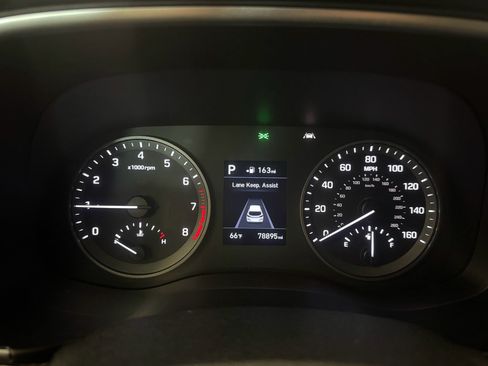 Used 2019 Hyundai Tucson Value FWD image 23