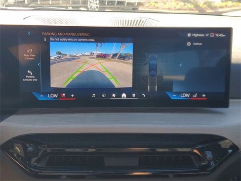 Used 2025 BMW 330i Sedan image 23