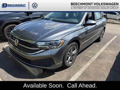 Used 2024 Volkswagen Jetta SE w/ Panoramic Sunroof Package