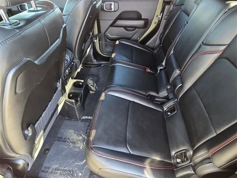 New 2025 Jeep Gladiator Rubicon image 9