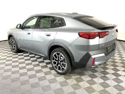 New 2025 BMW X2 xDrive28i w/ Convenience Package image 4