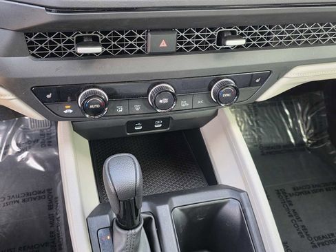 Used 2023 Honda Accord EX image 19