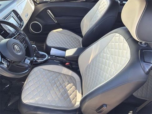 Used 2019 Volkswagen Beetle 2.0T Final Edition SEL image 19