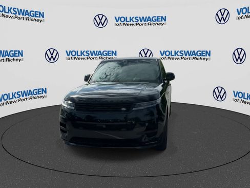 Used 2025 Land Rover Range Rover Sport Dynamic SE AWD/4WD image 3