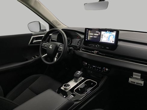 New 2026 Mitsubishi Outlander ES AWD/4WD image 18
