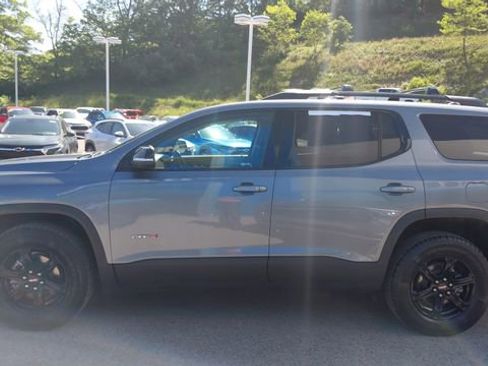 Used 2021 GMC Acadia AT4 w/ LPO, Adventure Package AWD/4WD image 7