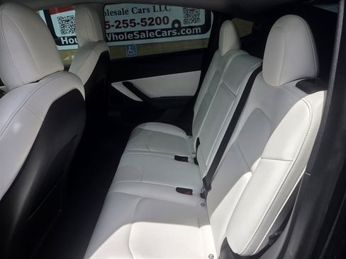 Used 2022 Tesla Model Y Performance AWD/4WD image 10