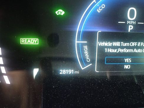 Used 2025 Toyota Camry SE w/ Convenience Package image 13