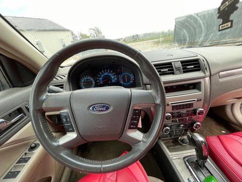 Used 2011 Ford Fusion SEL FWD image 32